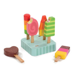 Wooden Ice Creams with Stand