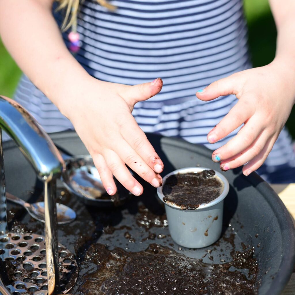 Mud Kitchen - Bake Off